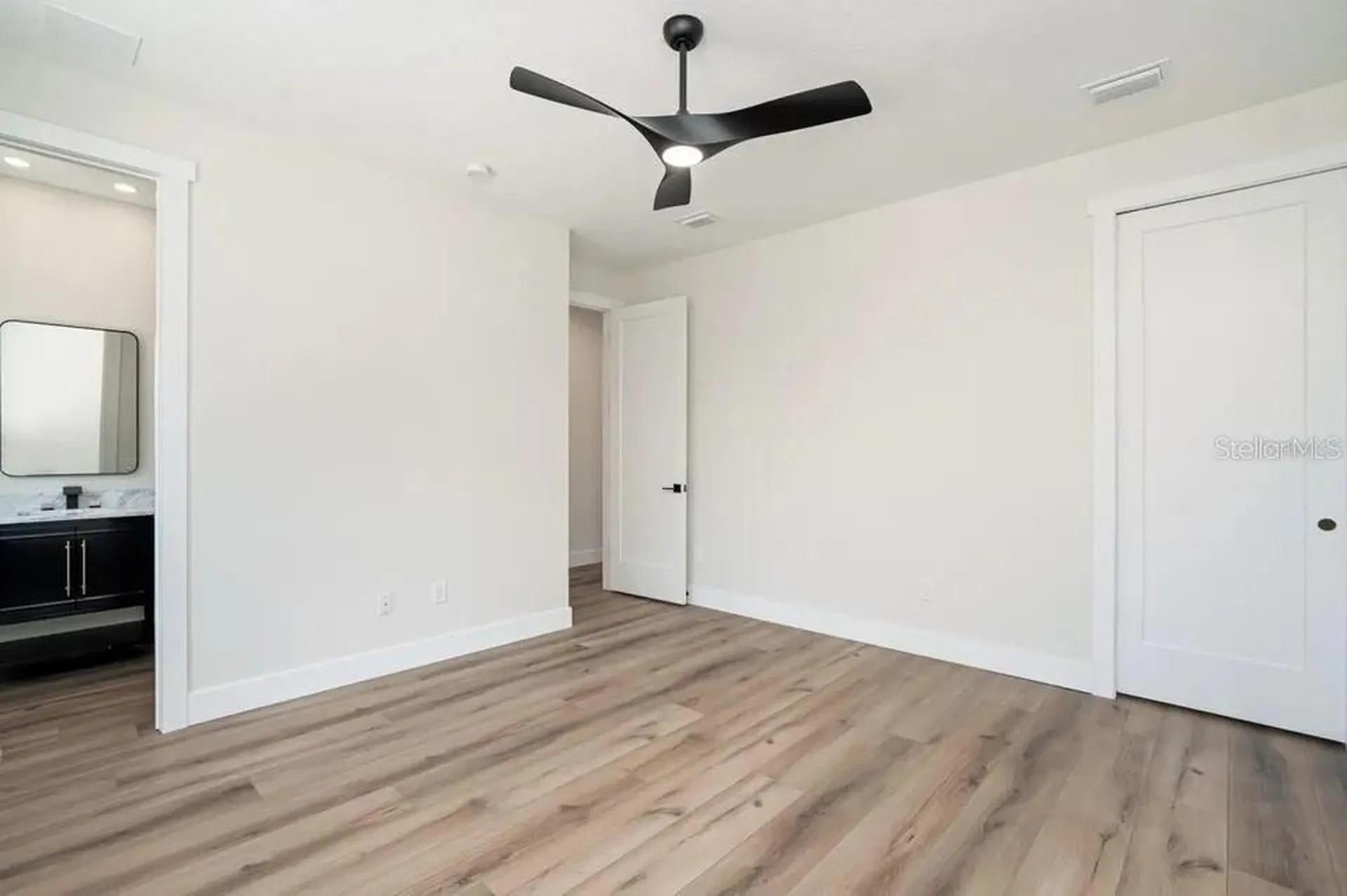 2475 Bay Street Sarasota FL 34237