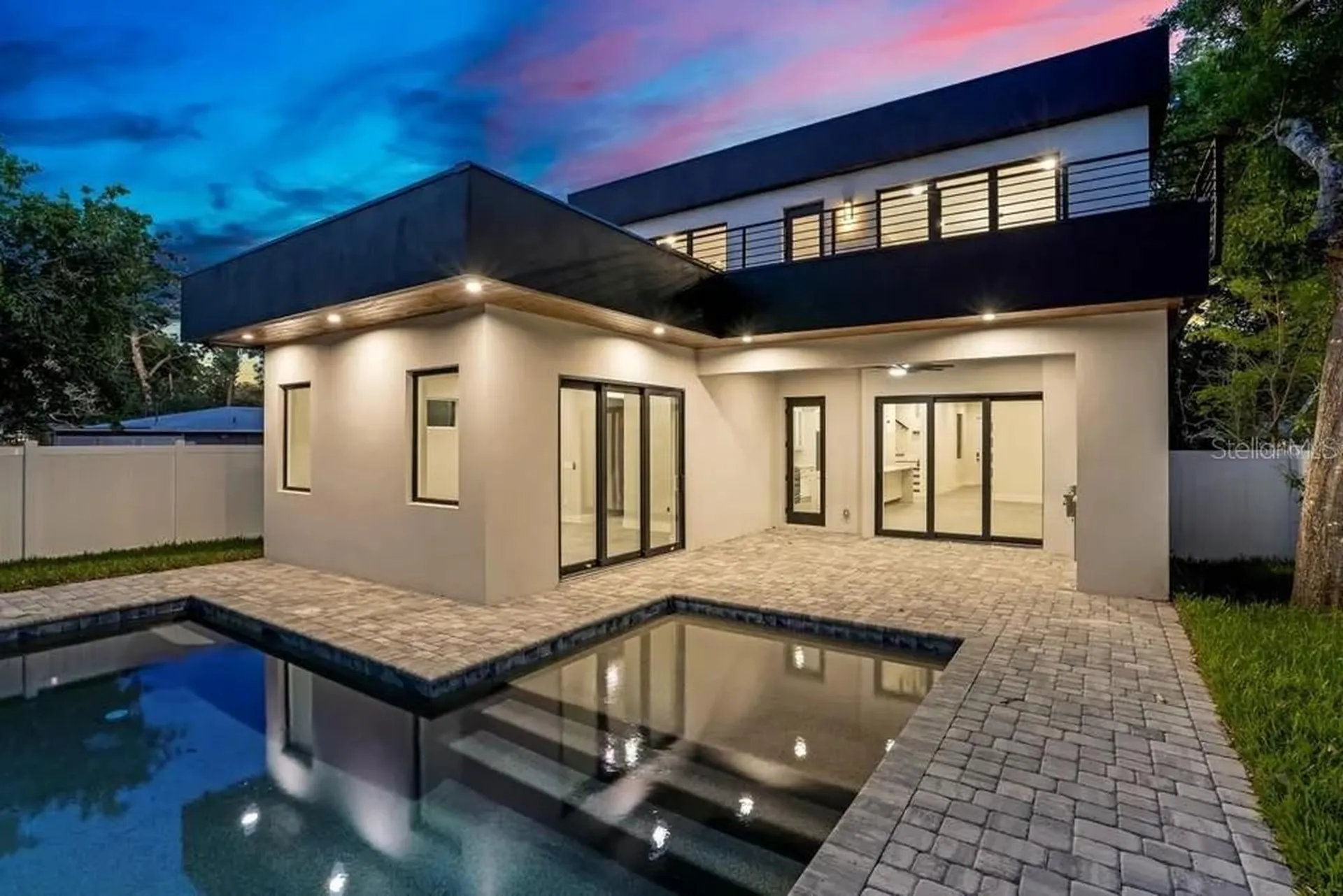 2475 Bay Street Sarasota FL 34237