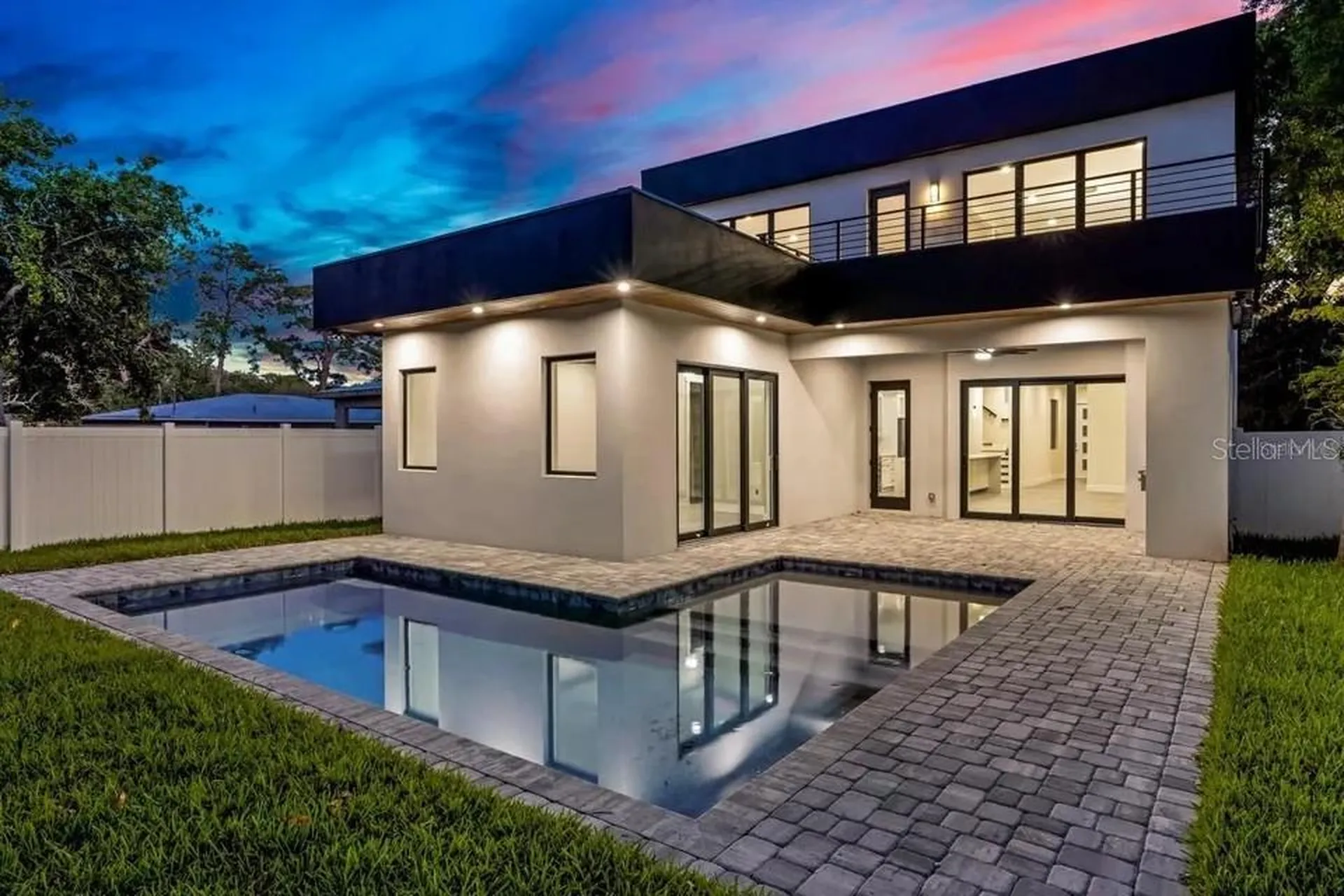 2475 Bay Street Sarasota FL 34237