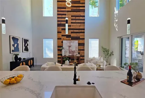 2475 Bay Street Sarasota FL 34237