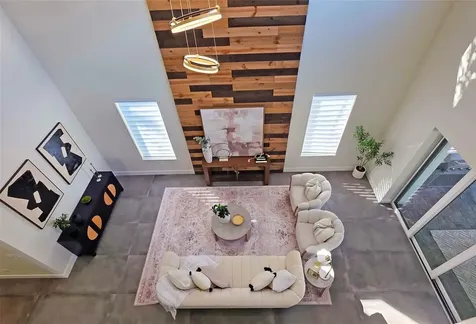 2475 Bay Street Sarasota FL 34237