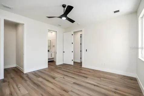 2475 Bay Street Sarasota FL 34237