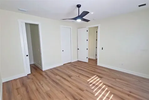 2475 Bay Street Sarasota FL 34237
