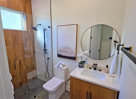 2475 Bay Street Sarasota FL 34237