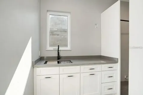 2475 Bay Street Sarasota FL 34237