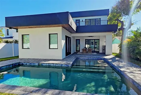 2475 Bay Street Sarasota FL 34237