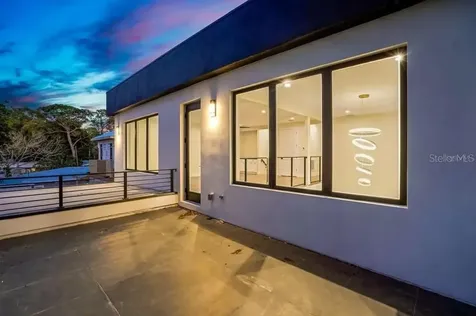 2475 Bay Street Sarasota FL 34237