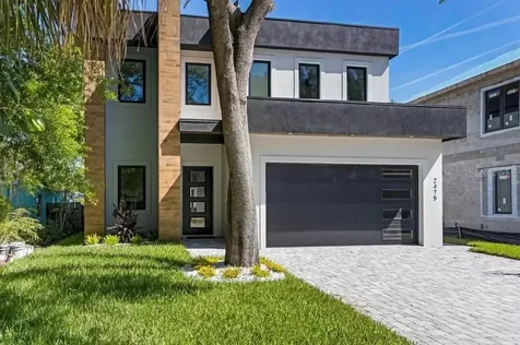 2475 Bay Street Sarasota FL 34237