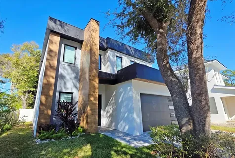 2475 Bay Street Sarasota FL 34237