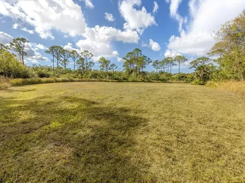 9008 Falcon Court Venice FL 34293