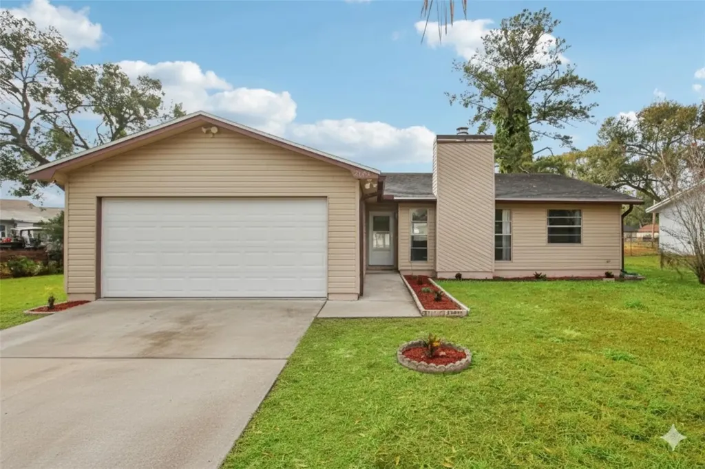 2120 Country Loop N Lakeland FL 33811
