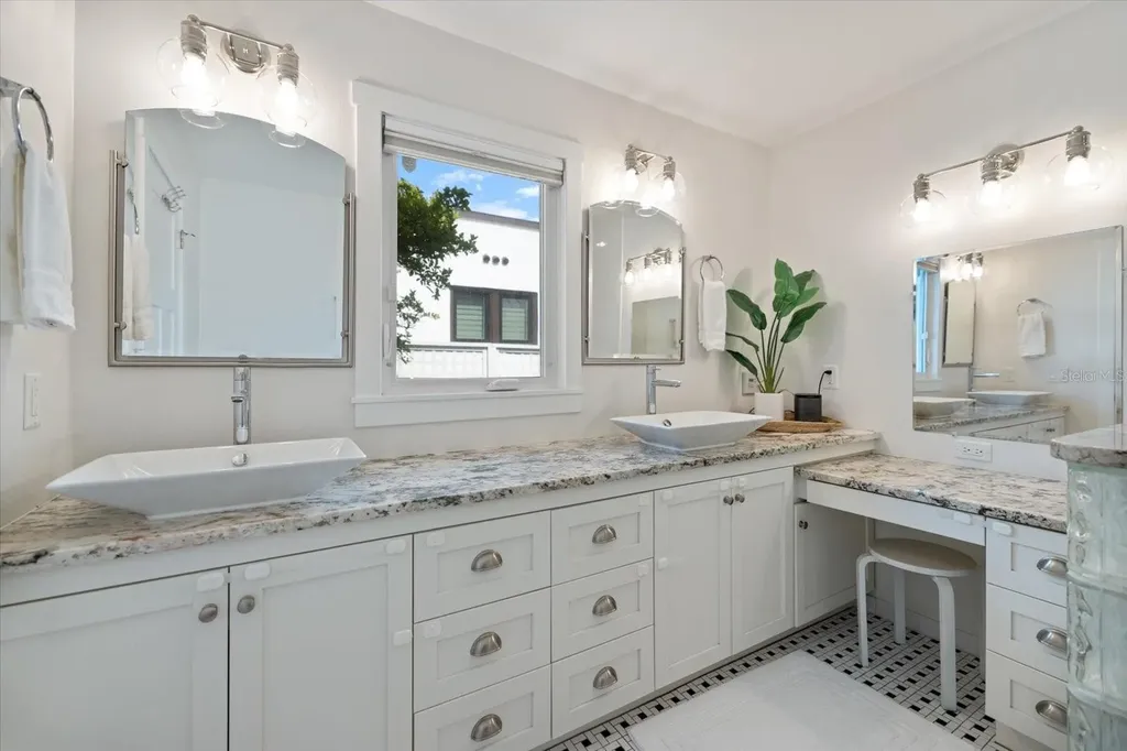 1841 Datura Street Sarasota FL 34239