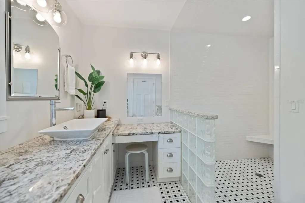 1841 Datura Street Sarasota FL 34239