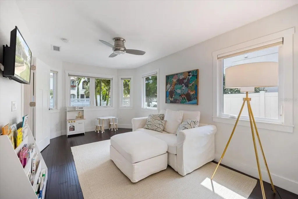 1841 Datura Street Sarasota FL 34239