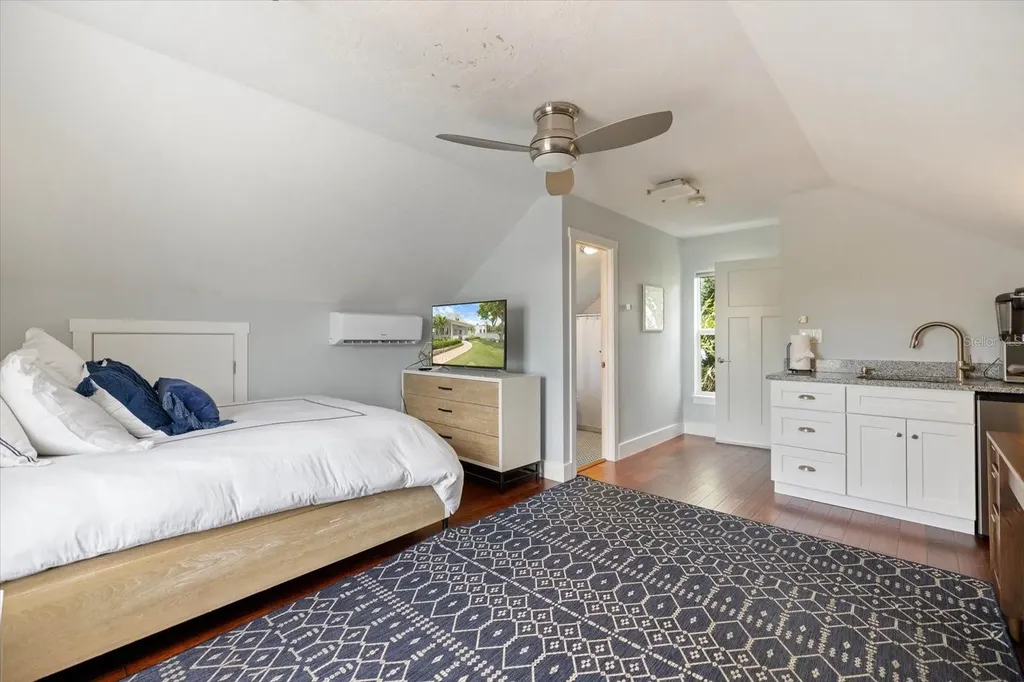 1841 Datura Street Sarasota FL 34239