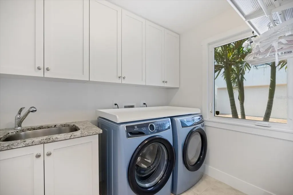 1841 Datura Street Sarasota FL 34239
