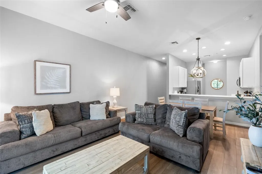 608 Lucaya Loop Davenport FL 33897