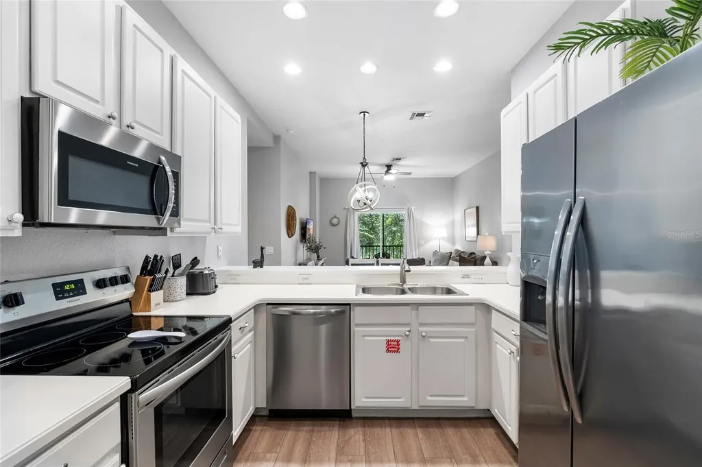 608 Lucaya Loop Davenport FL 33897