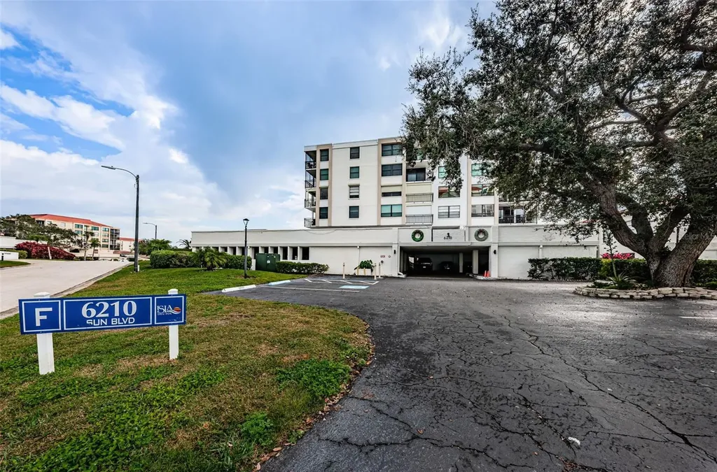6210 Sun Boulevard St Petersburg FL 33715