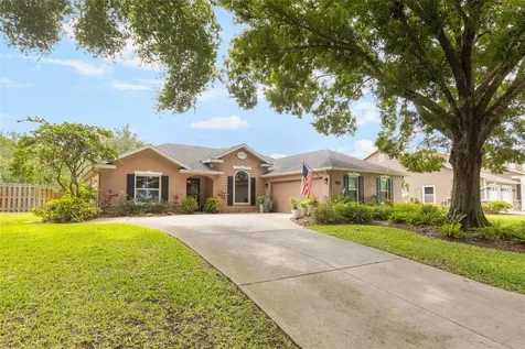 1095 Club Hills Drive Eustis FL 32726