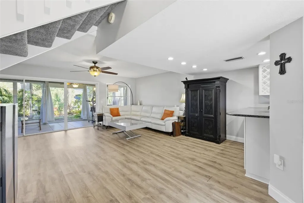 475 Woods Landing Trail Oldsmar FL 34677