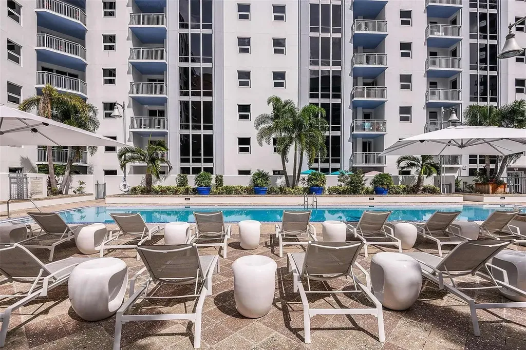 413 E Pine Street Orlando FL 32801