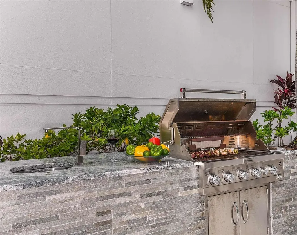 413 E Pine Street Orlando FL 32801