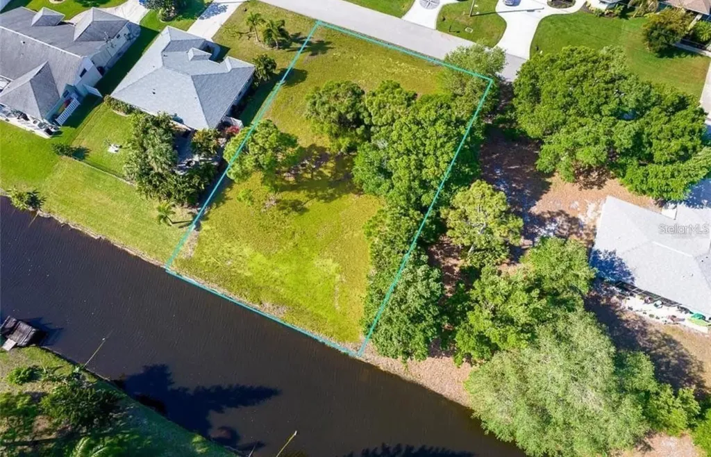 74 Mariner Lane Rotonda West FL 33947