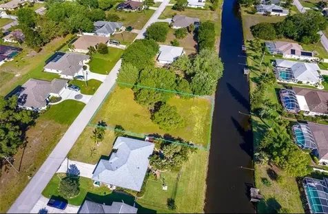 74 Mariner Lane Rotonda West FL 33947