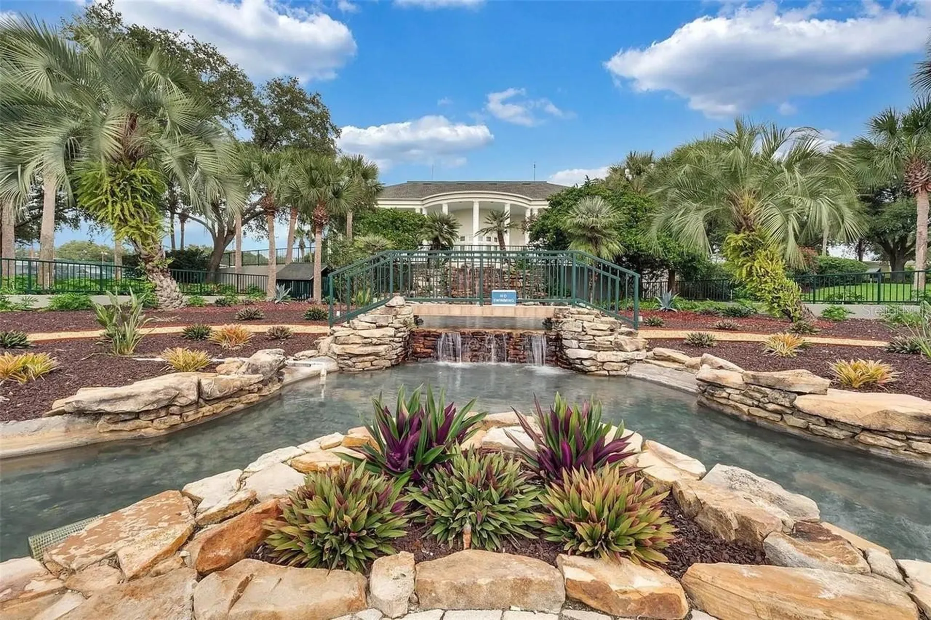 25300 Hibiscus Street Leesburg FL 34748