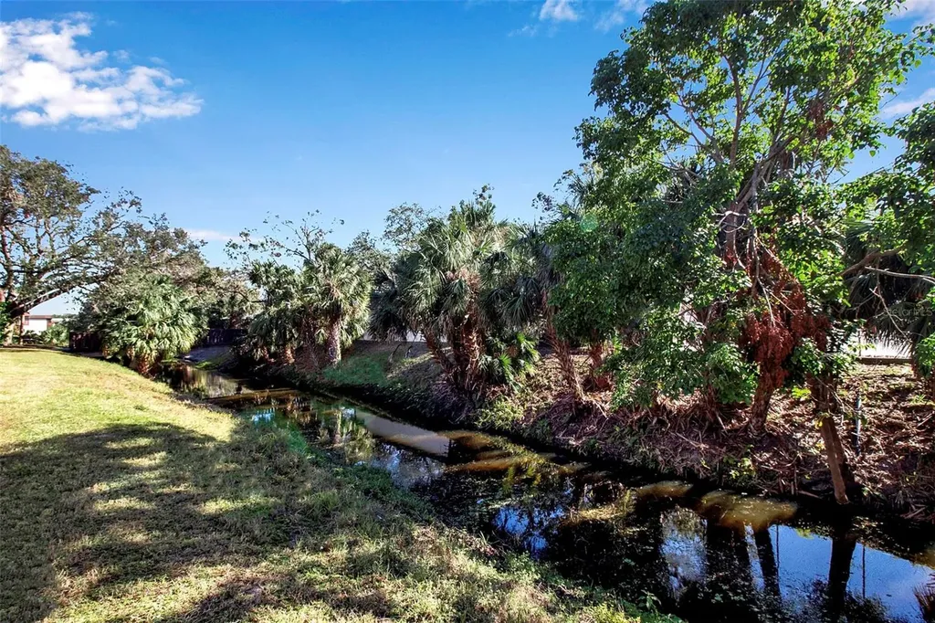 3212 Ramblewood Drive N Sarasota FL 34237