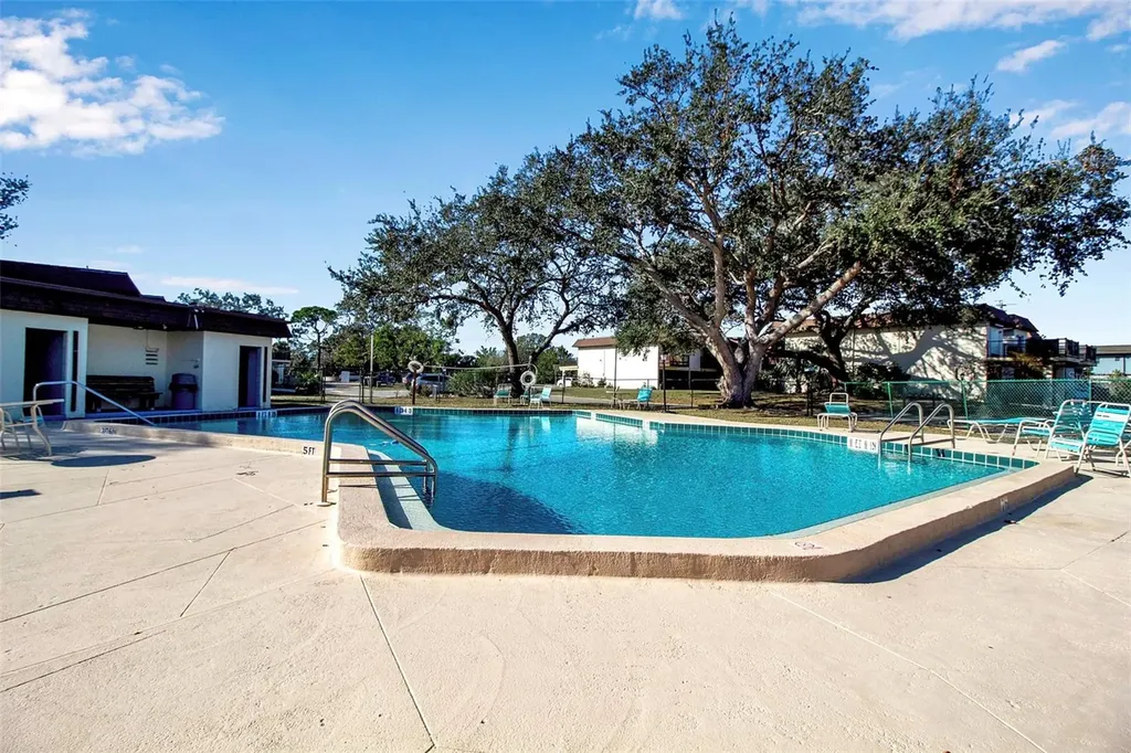 3212 Ramblewood Drive N Sarasota FL 34237