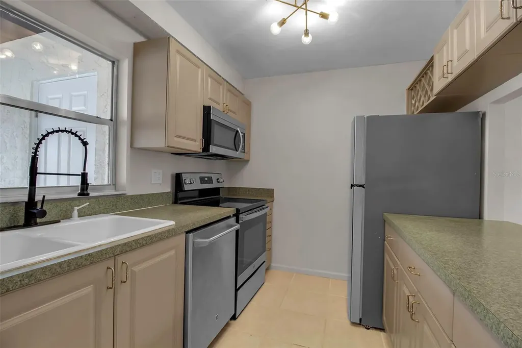 3212 Ramblewood Drive N Sarasota FL 34237