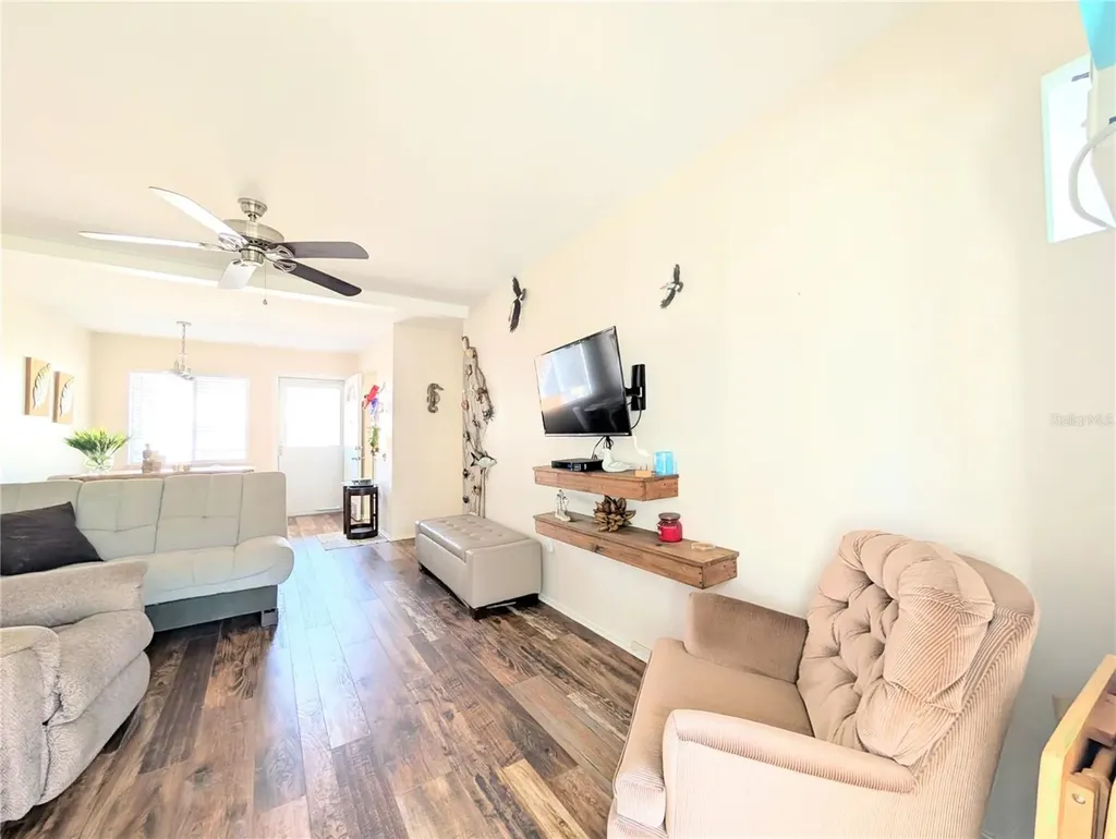 2328 Canal Drive Bradenton FL 34207