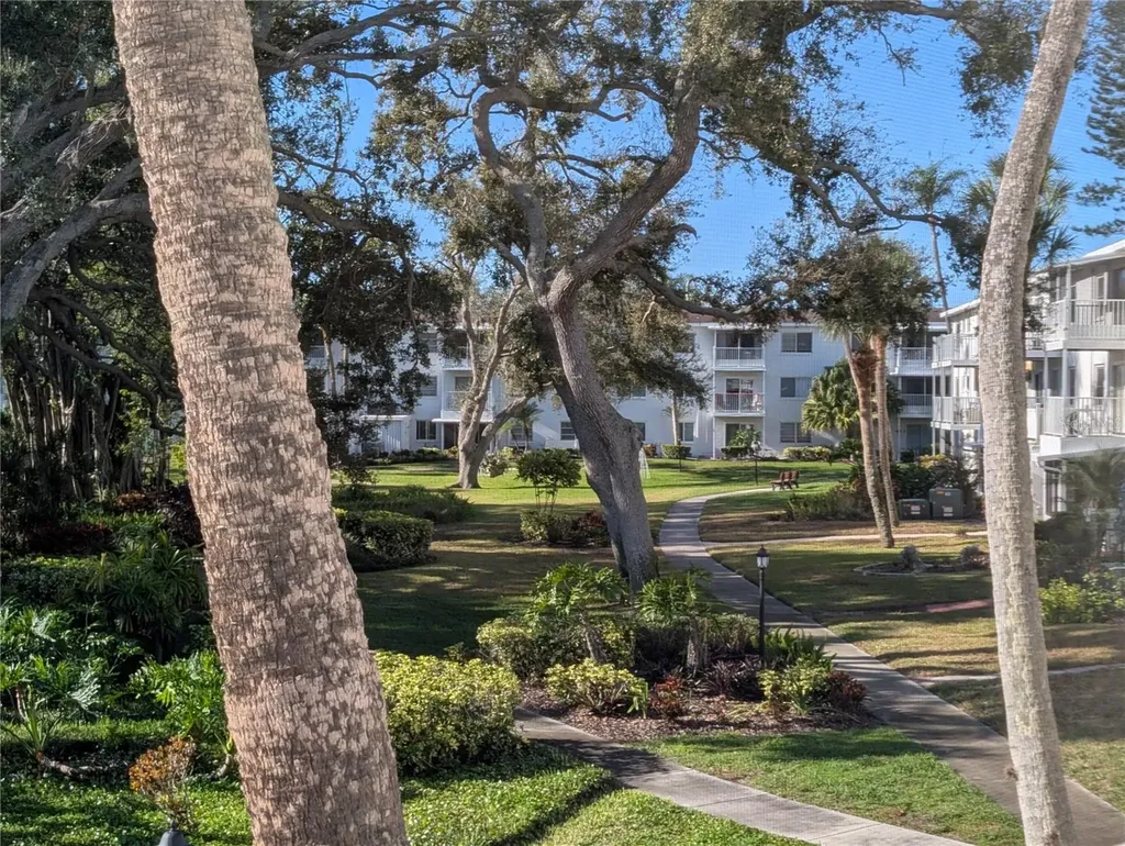 2328 Canal Drive Bradenton FL 34207