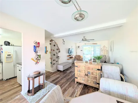 2328 Canal Drive Bradenton FL 34207