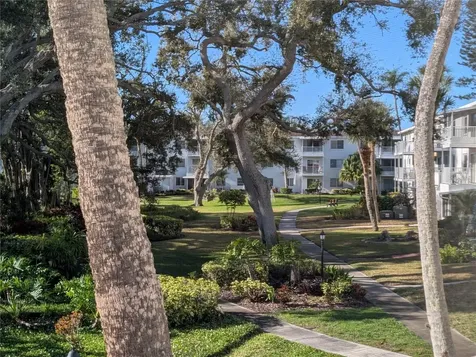 2328 Canal Drive Bradenton FL 34207