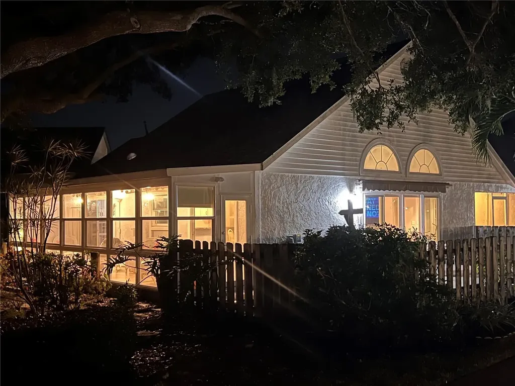 7801 Ontario Street Circle Sarasota FL 34243