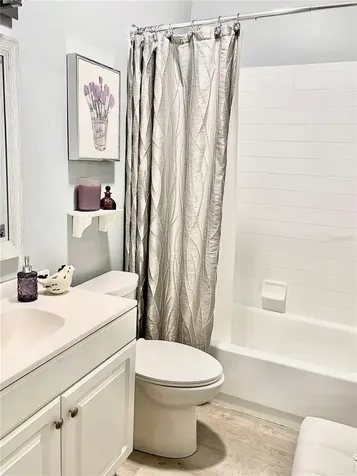 7801 Ontario Street Circle Sarasota FL 34243