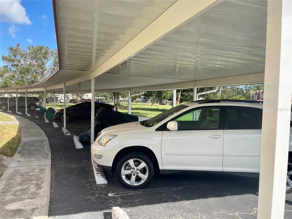 124 Dogwood Circle Seminole FL 33777