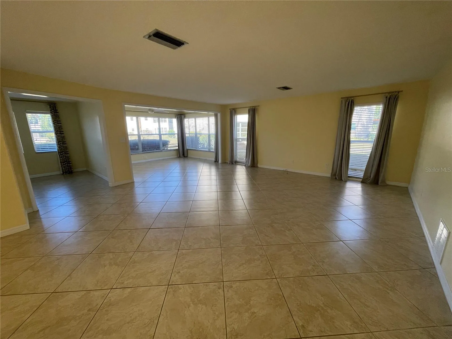 124 Dogwood Circle Seminole FL 33777