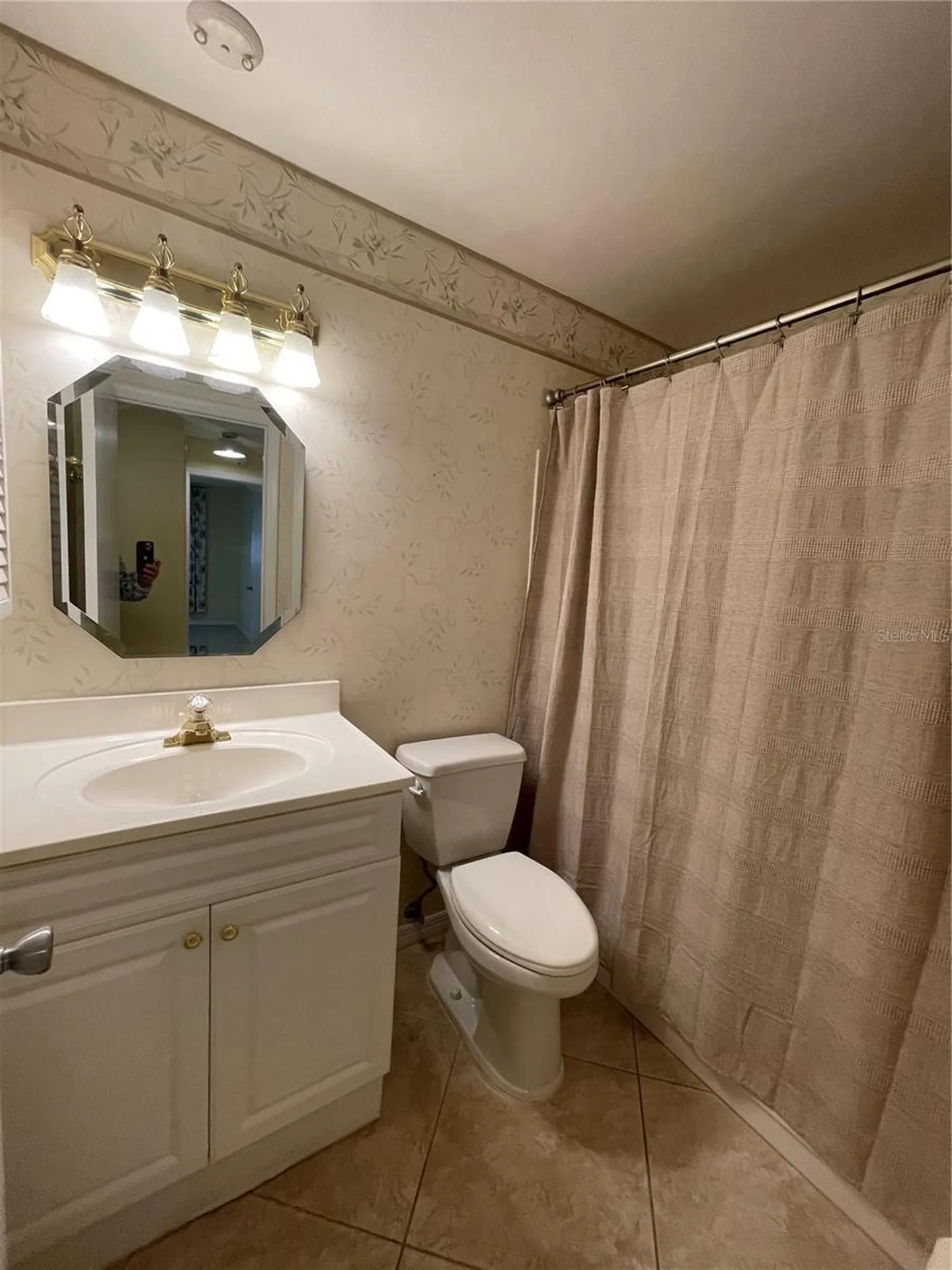 124 Dogwood Circle Seminole FL 33777