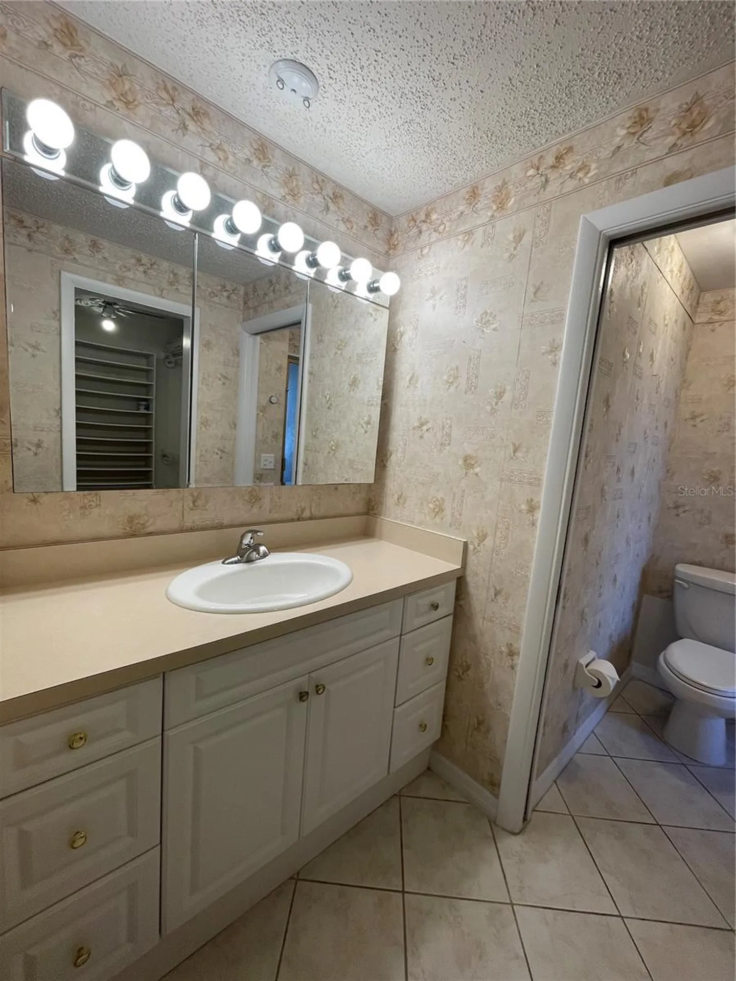 124 Dogwood Circle Seminole FL 33777