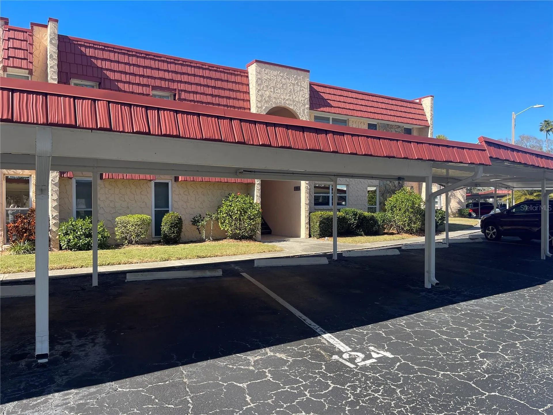 124 Dogwood Circle Seminole FL 33777