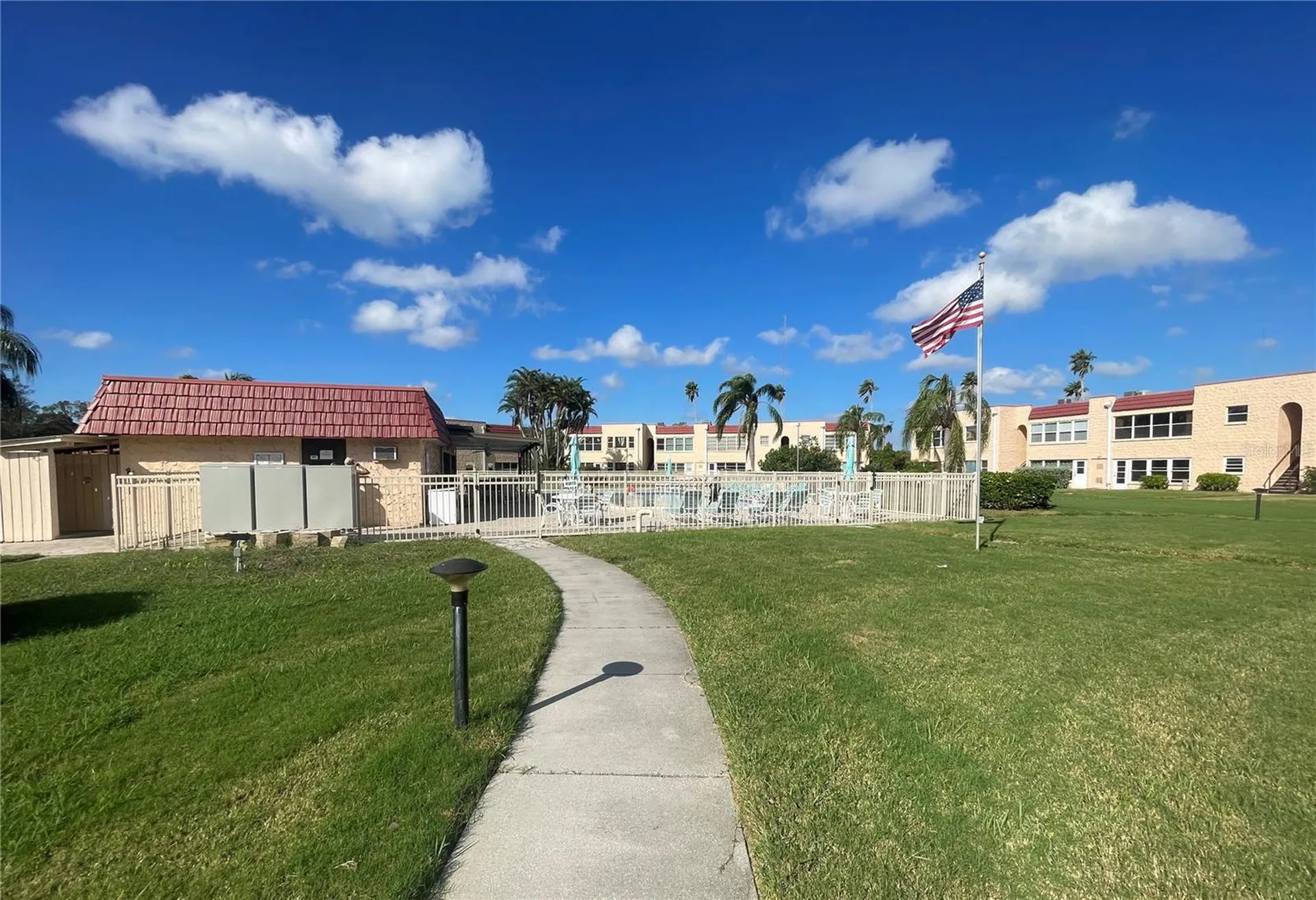 124 Dogwood Circle Seminole FL 33777