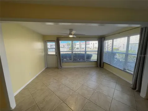 124 Dogwood Circle Seminole FL 33777