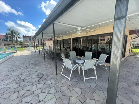 124 Dogwood Circle Seminole FL 33777