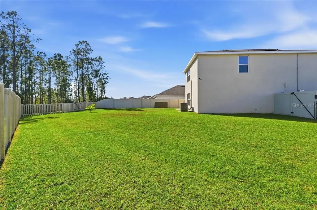 1211 Tahitian Sunrise Drive Plant City FL 33565