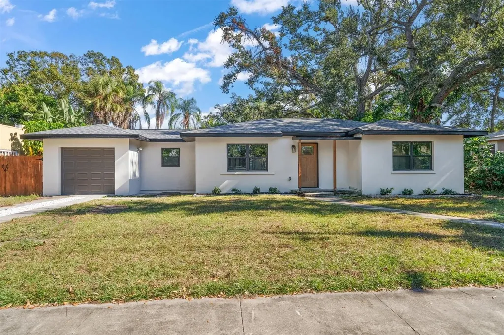 315 31st Street W Bradenton FL 34205