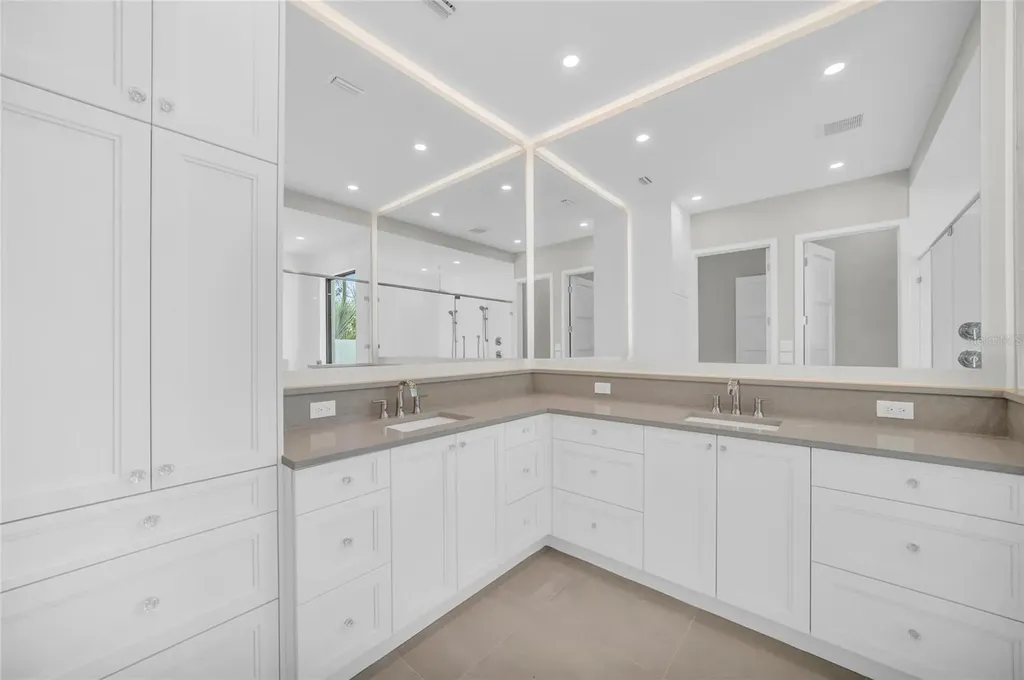 1516 S Orange Avenue Sarasota FL 34239